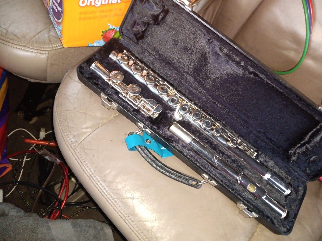 Armstrong 102 Flute