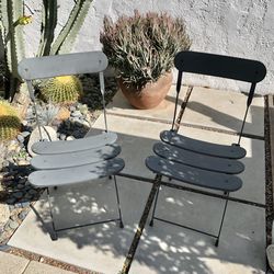 2 x Foldable Metal Side Chairs (Silver Lake)