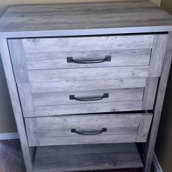 Dresser