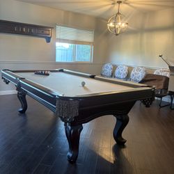 Pool Table 8ft DLT ( Free Delivery & Set Up & New Color Felt Of Your Choice ) 