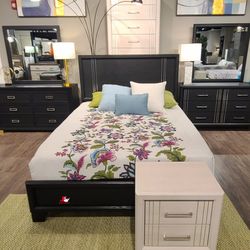 Brand New! 7pc Queen/Full Bedroom Set😍/ Take it home with only $39Down/ Hablamos Español Y Ofrecemos Financiamiento 🙋🏻‍♂️