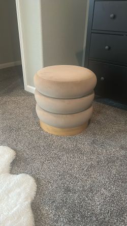 Ottoman. Like New Never Sat On Or Used.