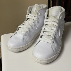 Nike women’s court Royale 2 mid triple white leather sneakers size 8 