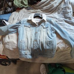 GBG Light Wash Denim Jacket Small