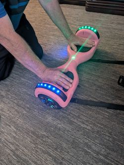 GIRLS HOOVER BOARD WITH SEAT READ DESCRIPTION BLUE TOOTH