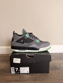 Air Jordan Retro 4 Green Glow (GS), size 7Y (used)