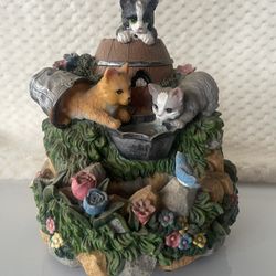 Heritage Mint Ltd Water Fountain Musical  Collection Cats Vintage 