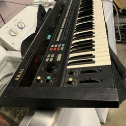 Akai Ax80 Vintage Synth From The 80s.