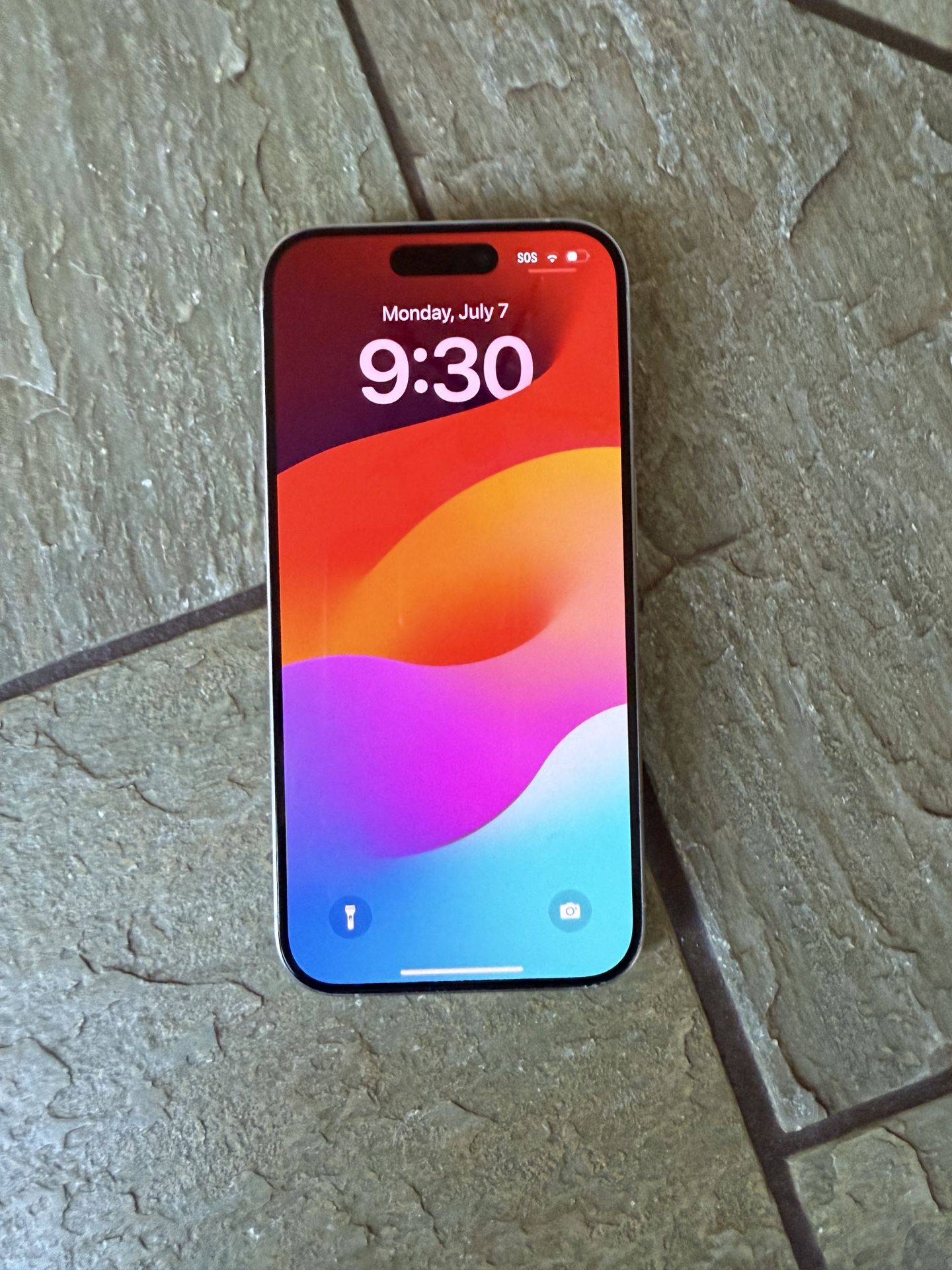 White iPhone 15 Pro- 512 GB Unlocked