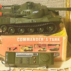 Commander’s  Army Tank With Remote Control Toy 1983  Like New  Toy Original Box Nice Gift For Kids 