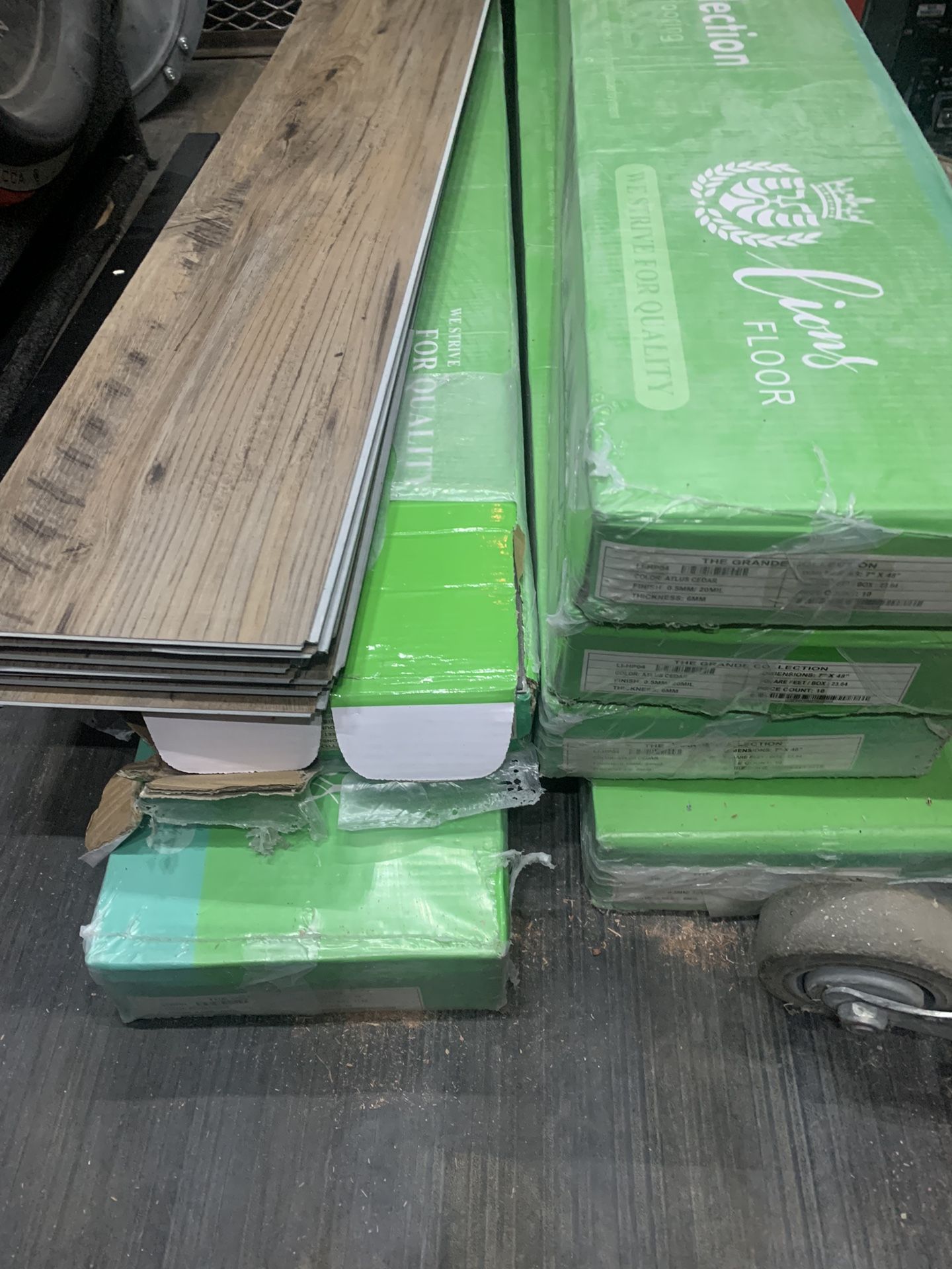 Waterproof Flooring—Best Offer