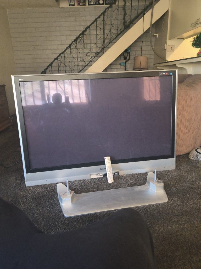 52 Inch Panasonic TV With Remote