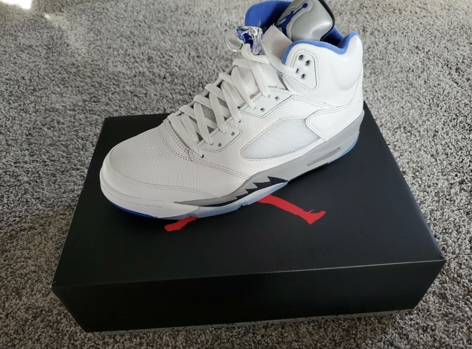 Nine Air Jordan Retro 5 Stealth Size 10 New