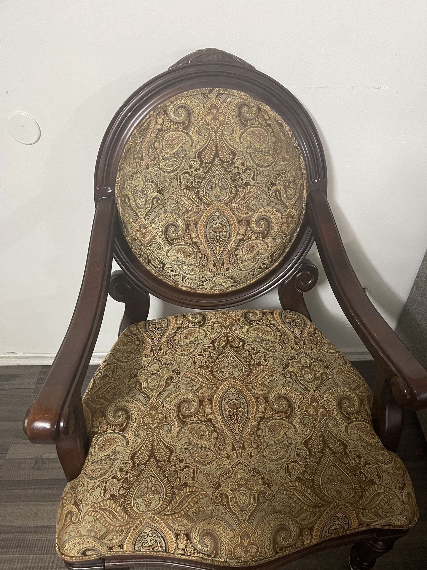 Dark Brown Chair Good Condishon Pick Up Raseda And Vanowen