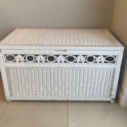 White Wicker Storage Trunk Chest