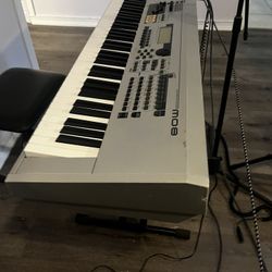 Yamaha Mo8 88 Weighted Key Synthesizer