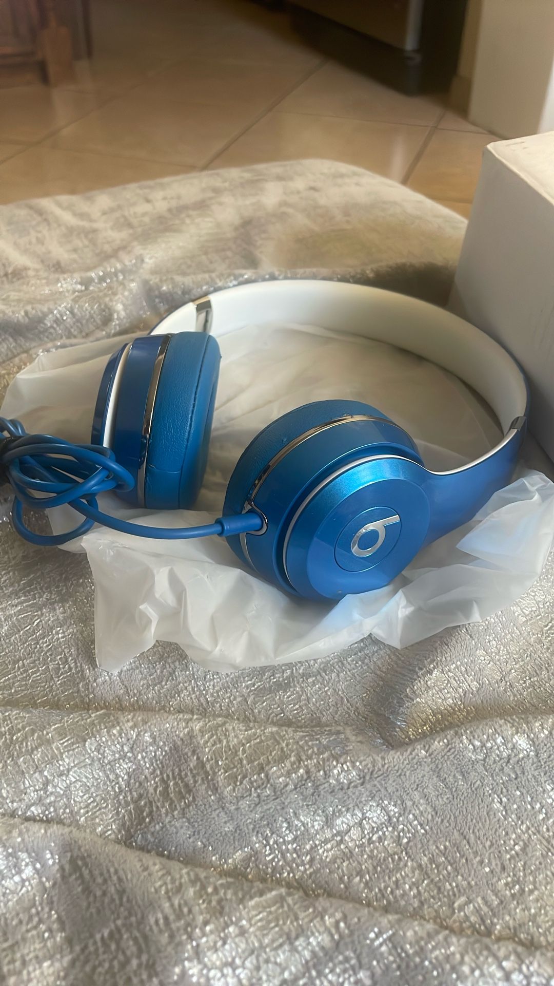 Beats Solo 2 Wired On Ear Headphone Luxe Edition Blue