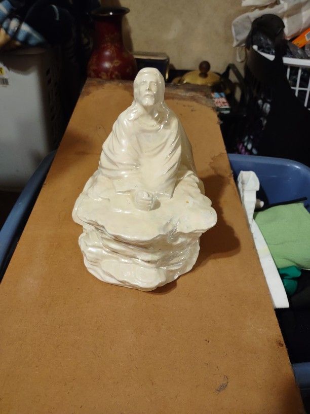 Figurine