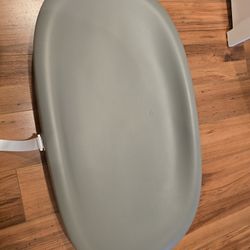 Hatch - Grow Smart Changing Pad and Scale - Gray