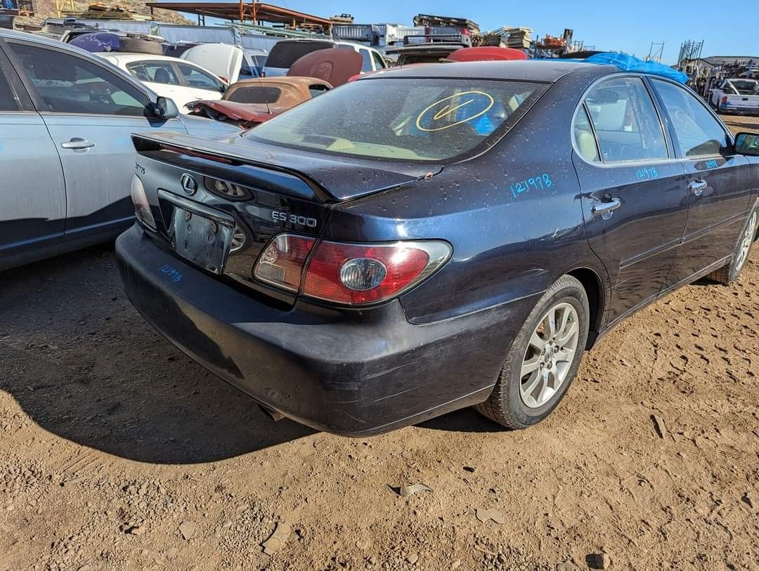 2003 Lexus ES300 Just In For Parts 