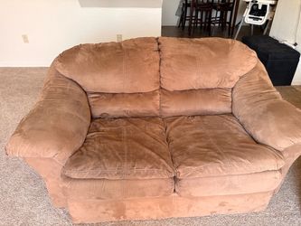 FREE COUCHES