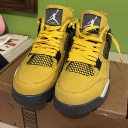 Air Jordan 4 Retro ‘Lightning’