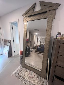 Big Mirror / Floor To Ceiling