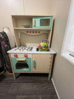 👩‍🍳 B. Toys Wooden Mini Chef Kitchenette – Like New! – $100 (Columbia, SC 29203)