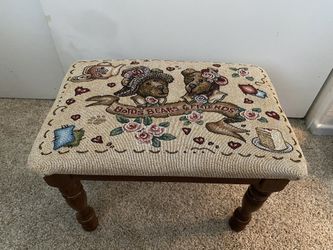 Boyd’s Bear Foot Stool