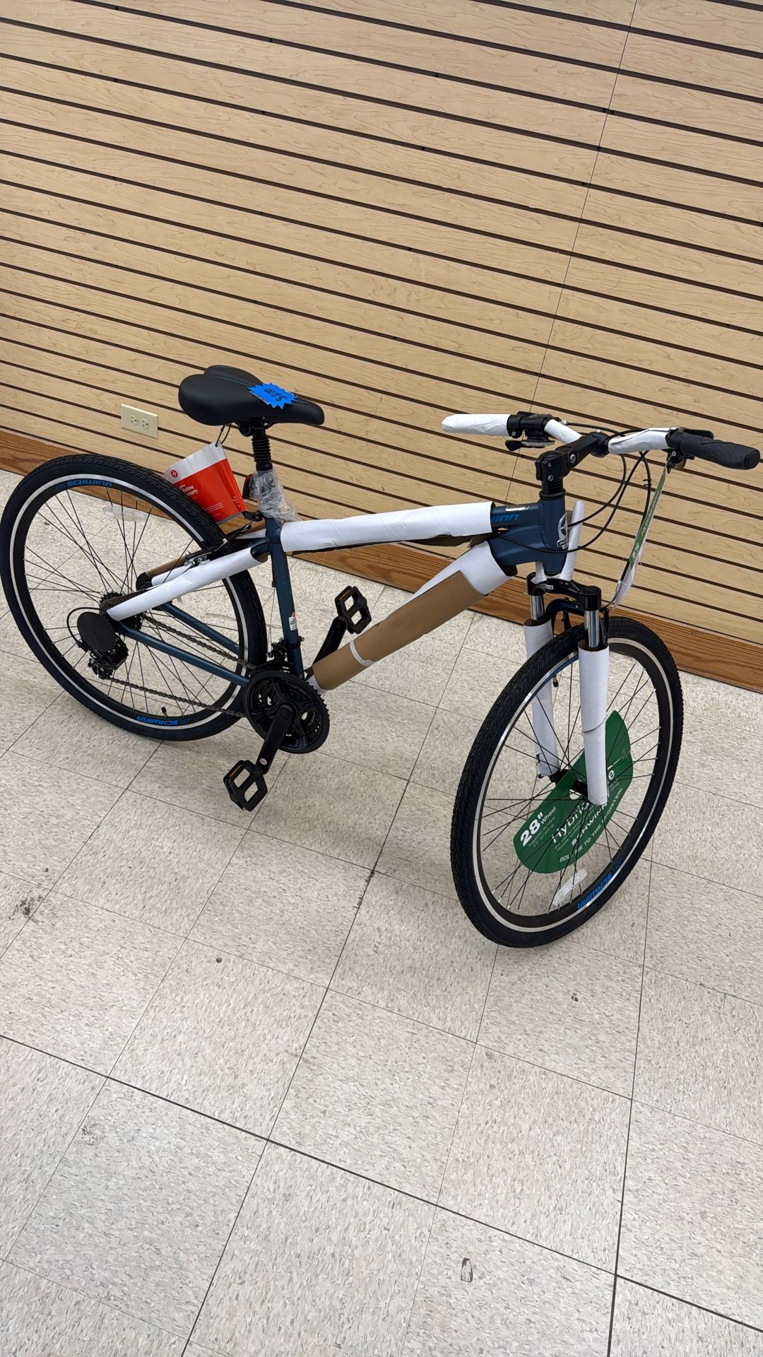 Schwinn Hybrid Bike 28”