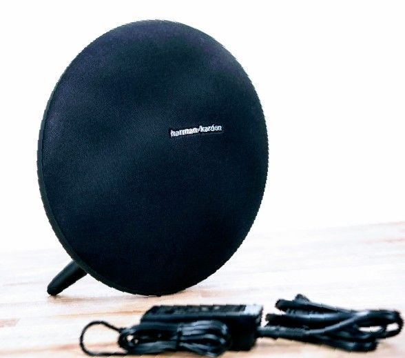 Harmon Kardon Onyx Studio 4