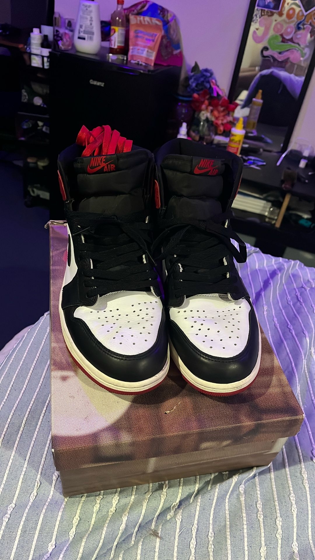 Air Jordan 1 Retro High OG 'Black Toe Reimagined'