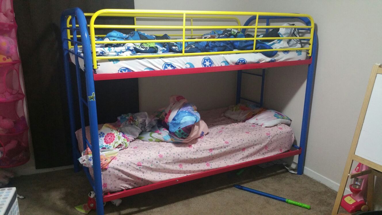 Bunk Bed with Matresses like new