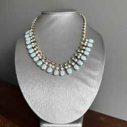 Pale blue, faux crystals, prong style gold-tone statement NECKLACE CHOKER. NWOT