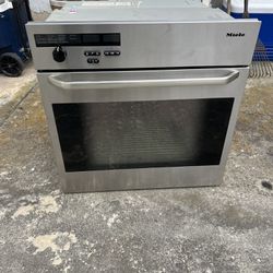 Miele 24 Inch Wall, Stove And Convection Oven