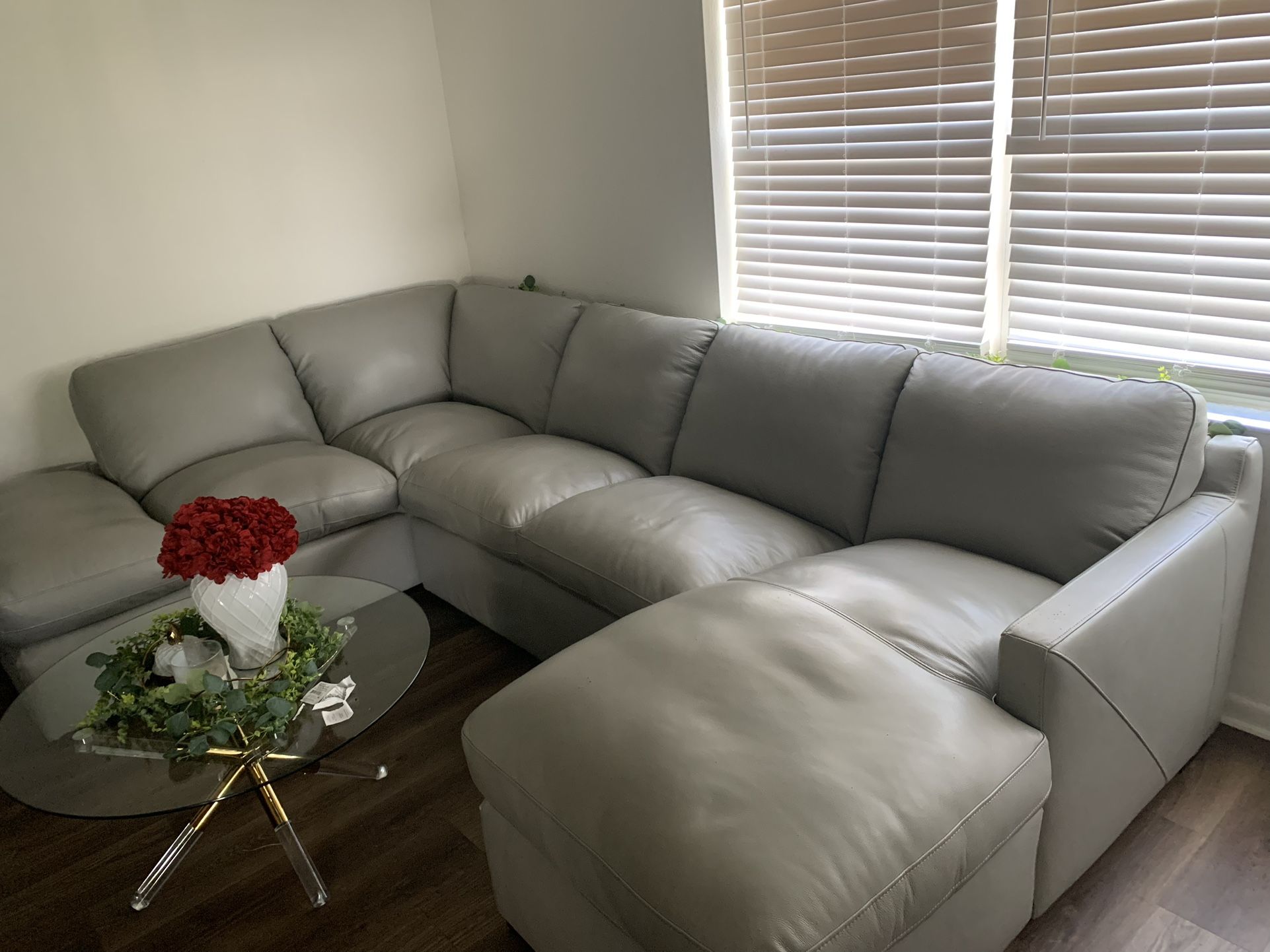 City Furniture - Amari Gray Leather U-shaped Sectional W/ Left Bumper