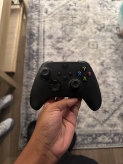 Black Xbox controller