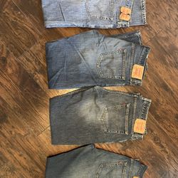 Men’s Levis 