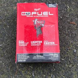 Milwaukee Fuel 3/8 Stubby Impact Wrench