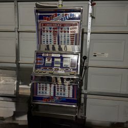  Red, White & Blue slot machine