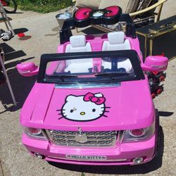 Hello Kitty Car
