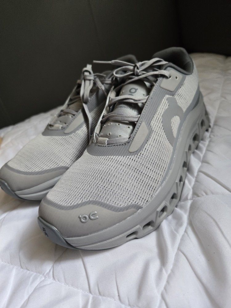 Oncloud Running Shoes Cloudmonster Women's Size 8.5/ Men's 7