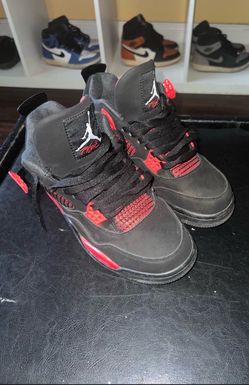 Jordan 4 red thunders