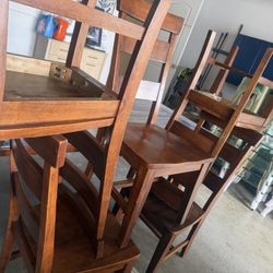 Dinning Table And Chairs 