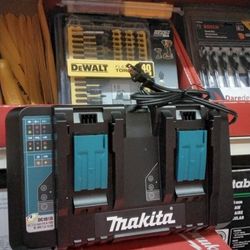 MAKITA TWO PORT MULTI CHARGER 
