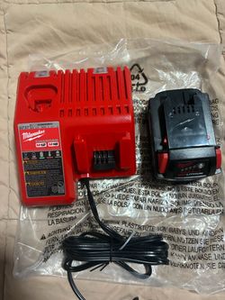 Milwaukee 4.0 AH REDLITHIUM XCA 6 AND CHARGER