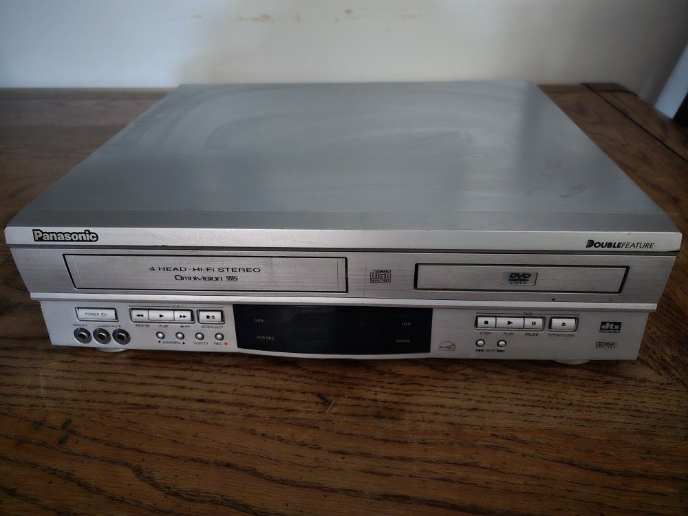 PANASONIC VHS/DVD Player