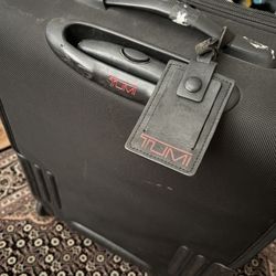Tumi Luggage Carry-On 21” Ex Cond
