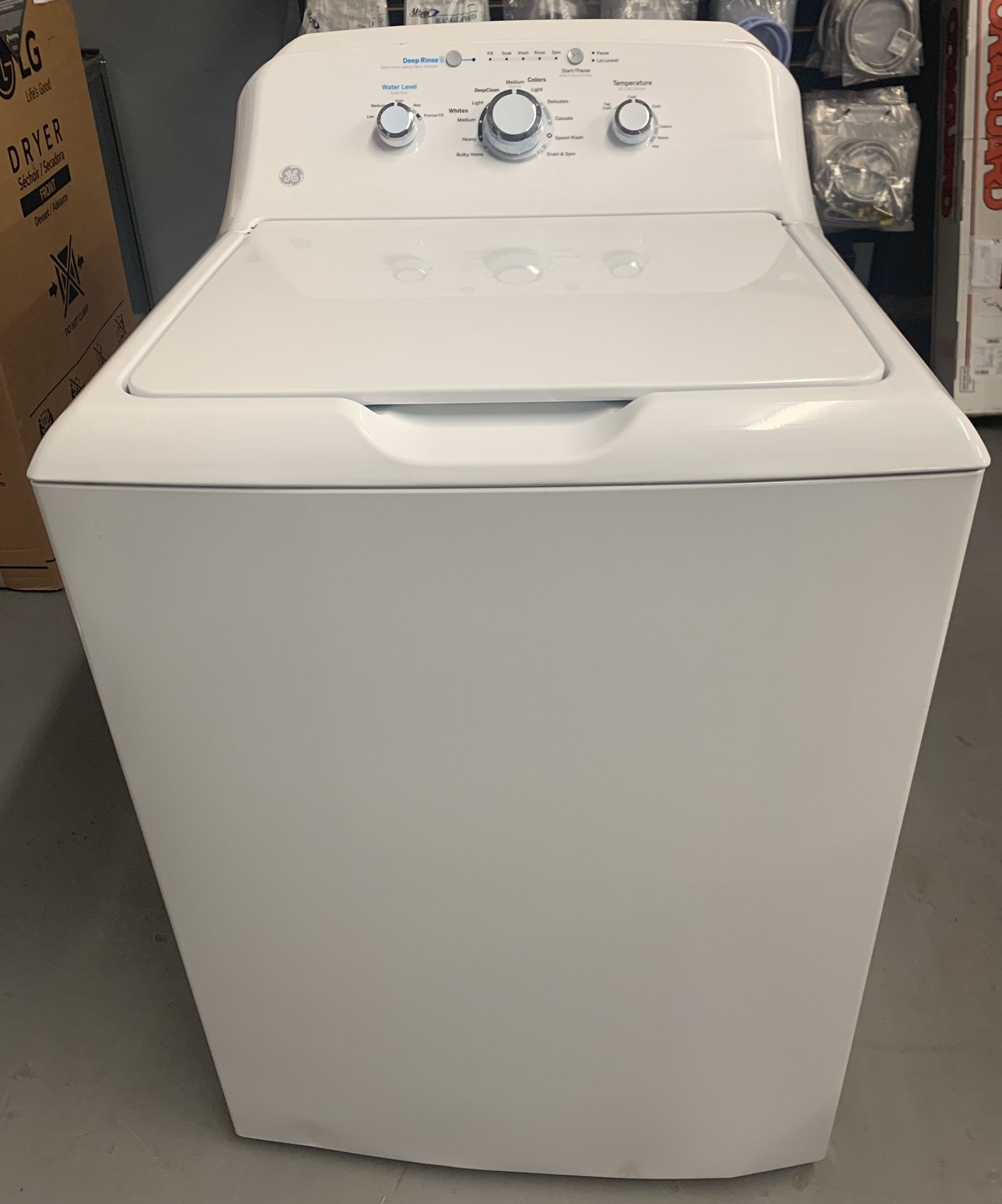 BRAND NEW!! GE Washer- ONE YEAR WARRANTY INCLUDED!