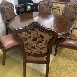 Dining Table And 6 Chairs 